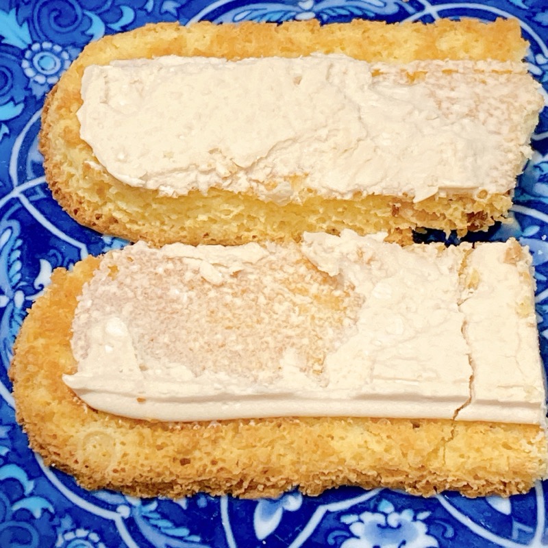 ナッツのクッキーサンドキャラメルクリーム