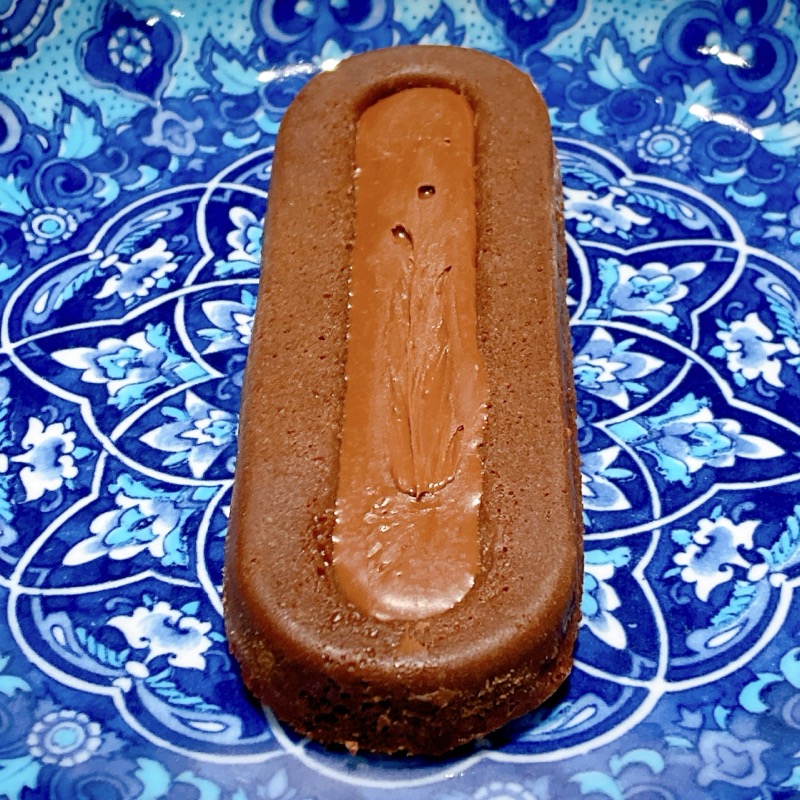 かじる濃厚ガトーショコラ