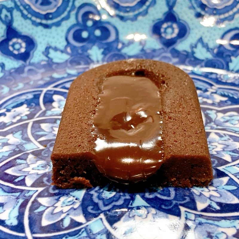 かじる濃厚ガトーショコラ