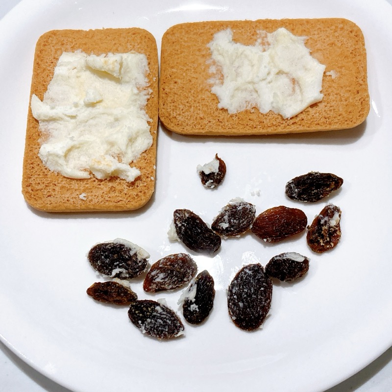 スリースターのレーズンサンド リニューアル