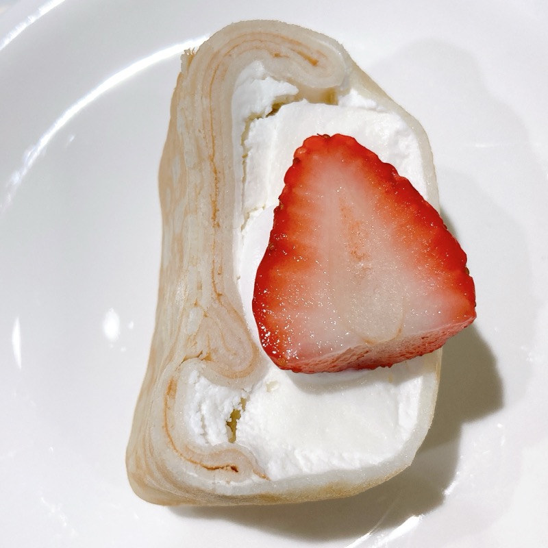 もちっと食感いちごのクレープ