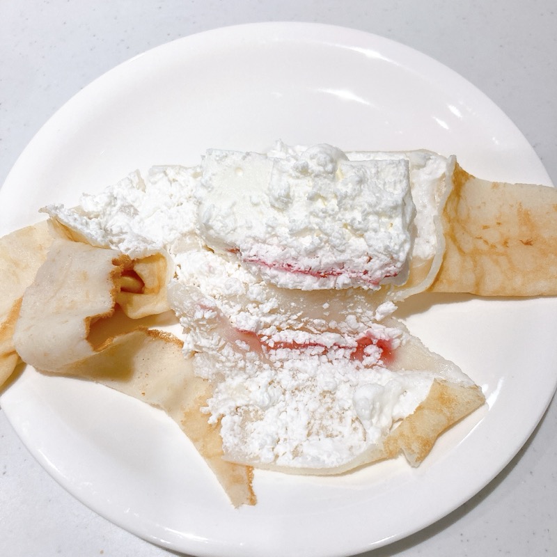 もちっと食感いちごのクレープ