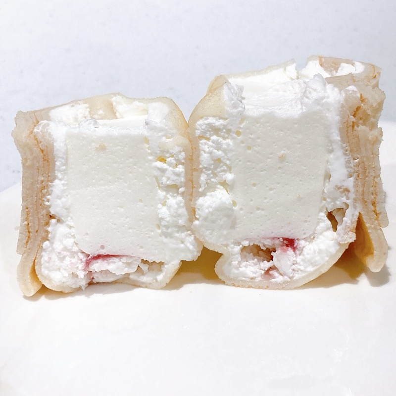 もちっと食感いちごのクレープ