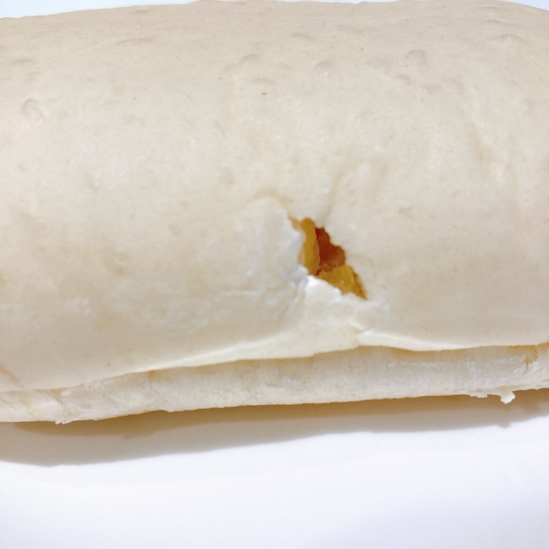 たっぷりラムレーズンクリームパン