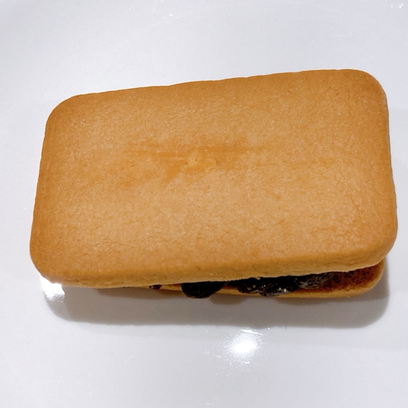 スリースターのレーズンサンド リニューアル