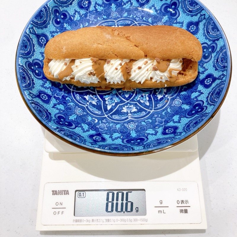 安里哲也シェフ監修ザ・ティラミスエクレア