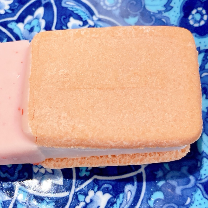 《Ghana》チョコ&クッキーサンド恋味いちご