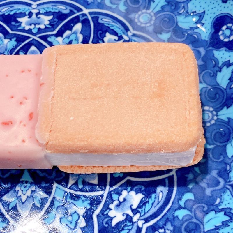 《Ghana》チョコ&クッキーサンド恋味いちご