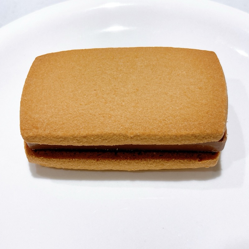 ラ・メゾンショコラサンドキャラメルほろ苦いビターなキャラメル味