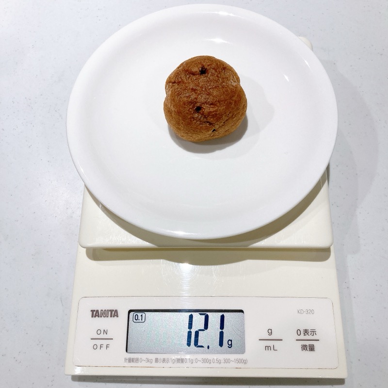 生チョコを包んだプチシュー