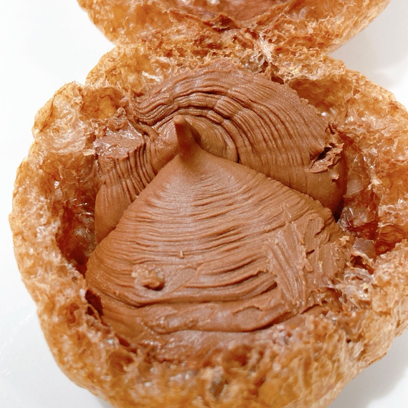 生チョコを包んだプチシュー