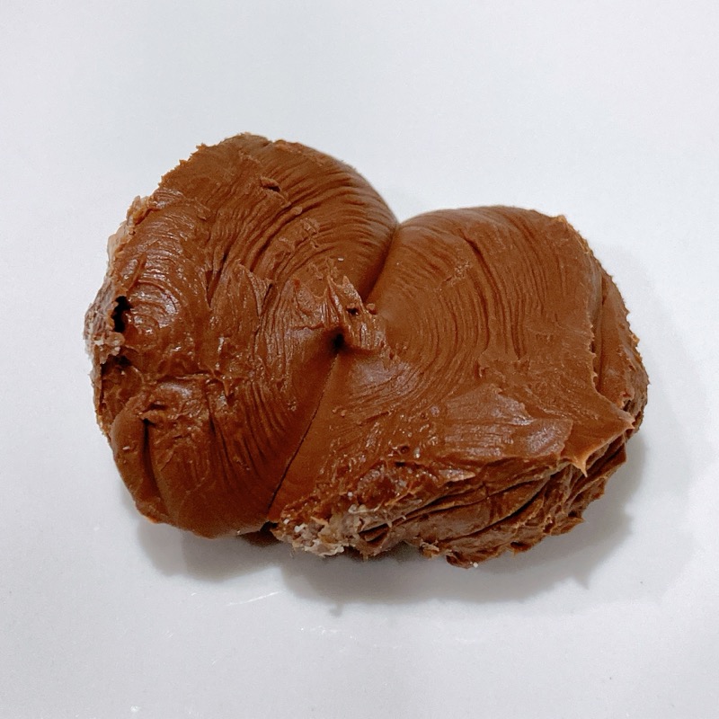 生チョコを包んだプチシュー