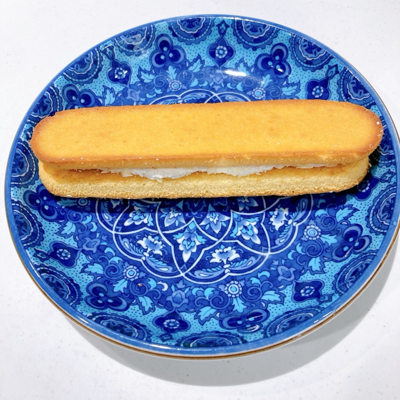 《ファミマ限定》ホワイトチョコクッキーサンド