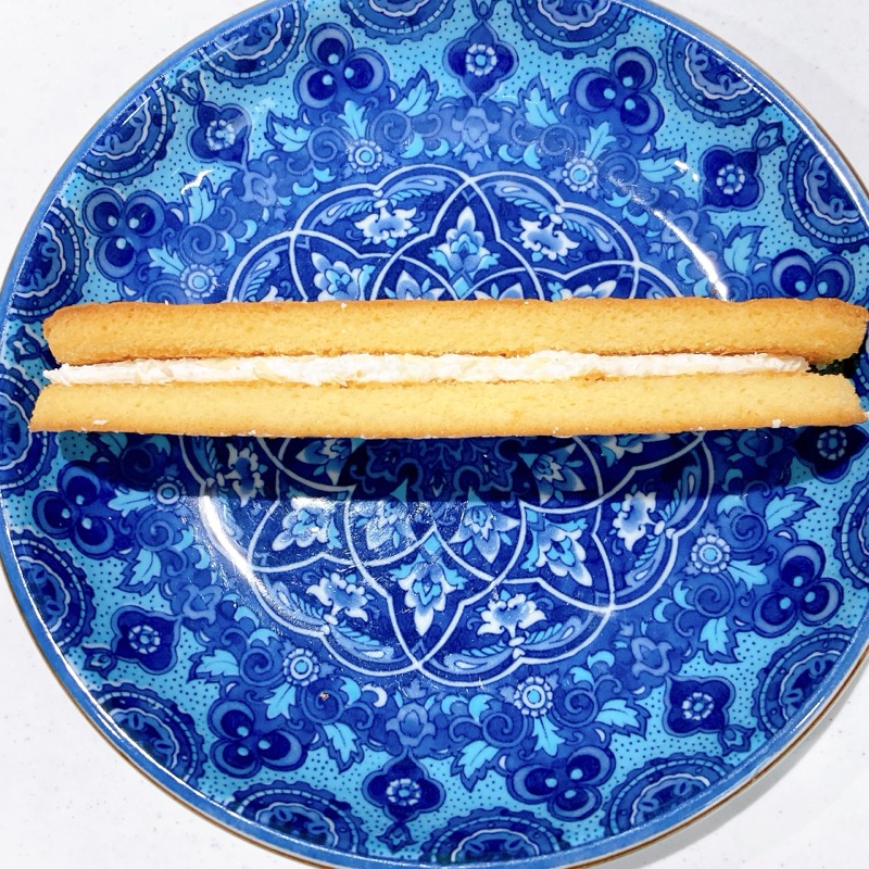 《ファミマ限定》ホワイトチョコクッキーサンド