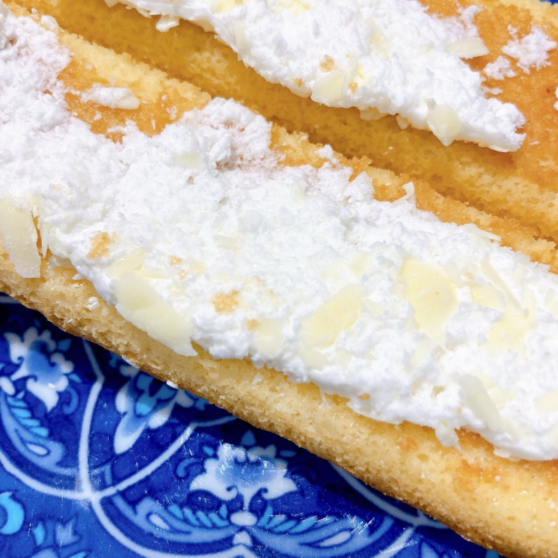 《ファミマ限定》ホワイトチョコクッキーサンド