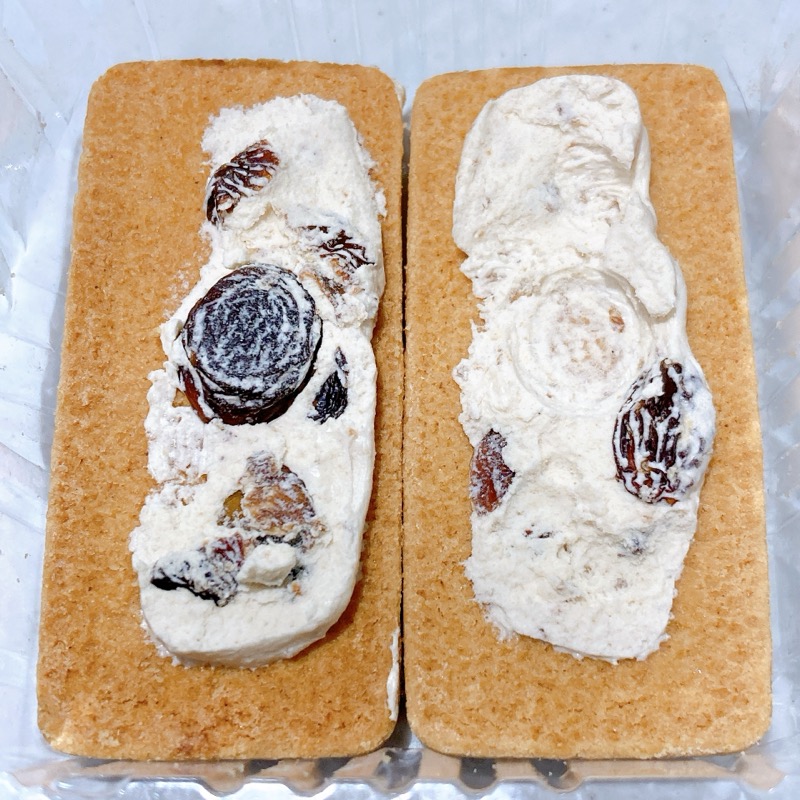 洋酒香るレーズンサンド