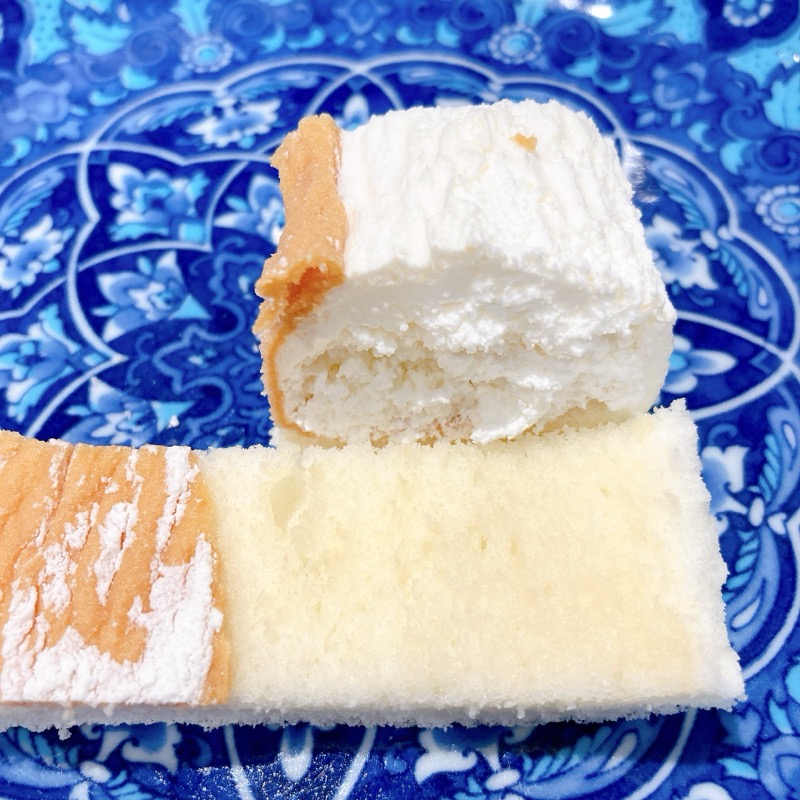 不二家のミルキークリームロール