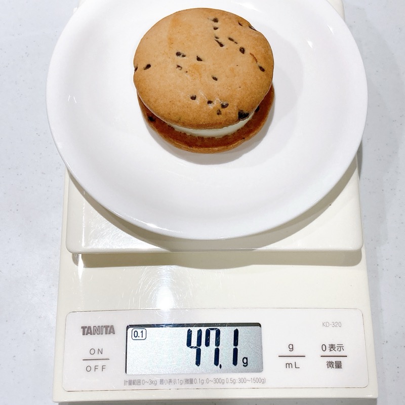 しっとりビスケットサンドショコラ