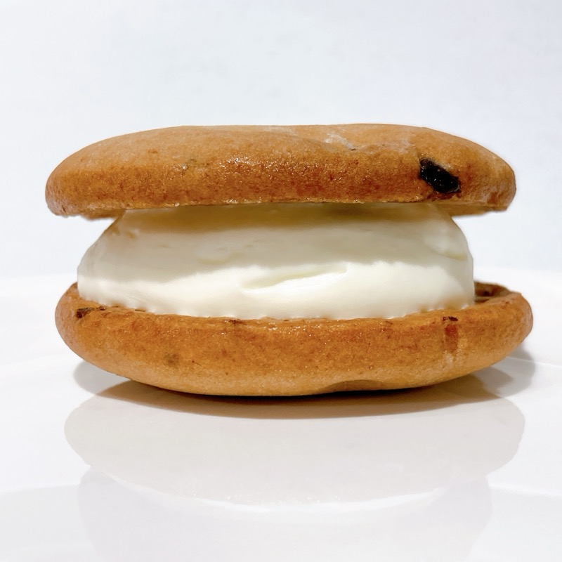 しっとりビスケットサンドショコラ