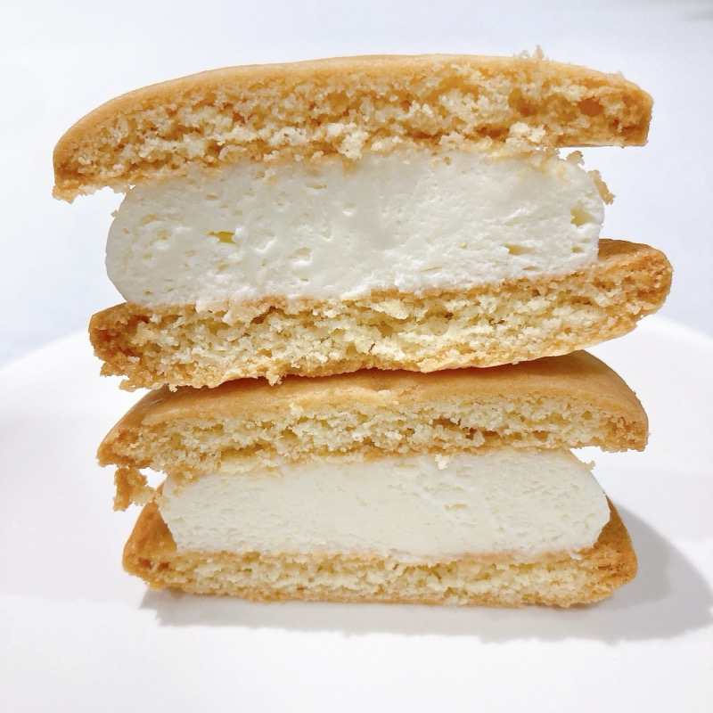 しっとりビスケットサンドクリーム