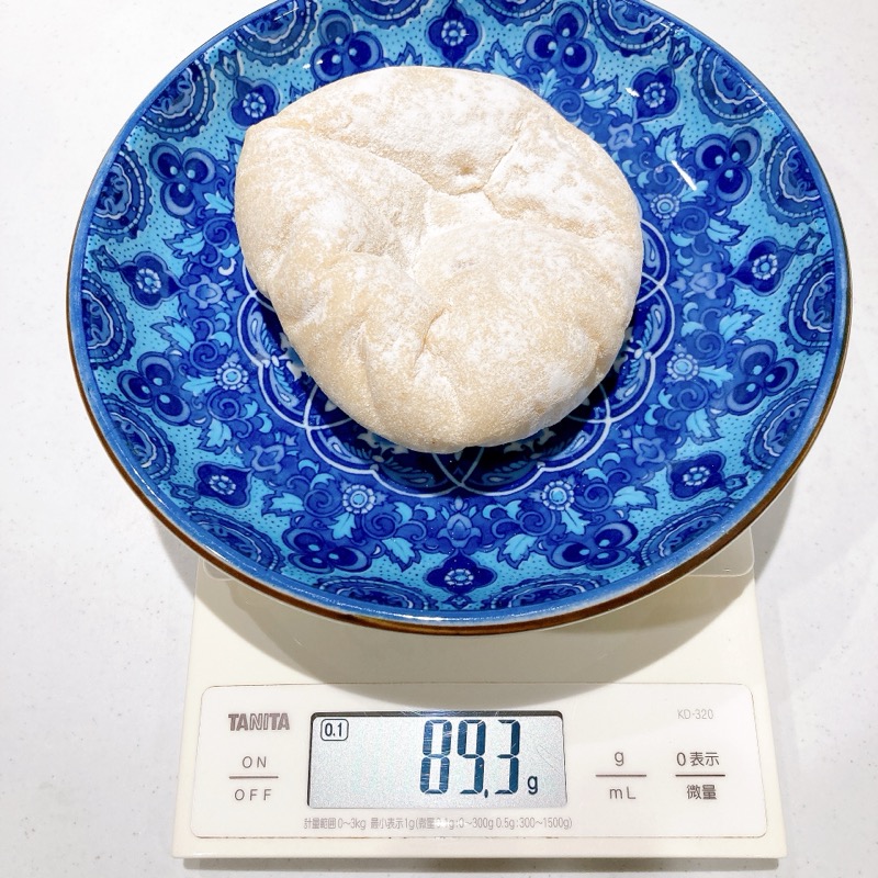 もっちりとした白いチーズパン