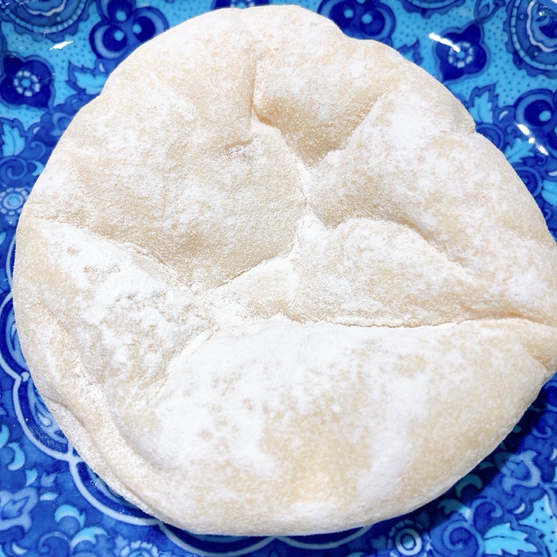 もっちりとした白いチーズパン