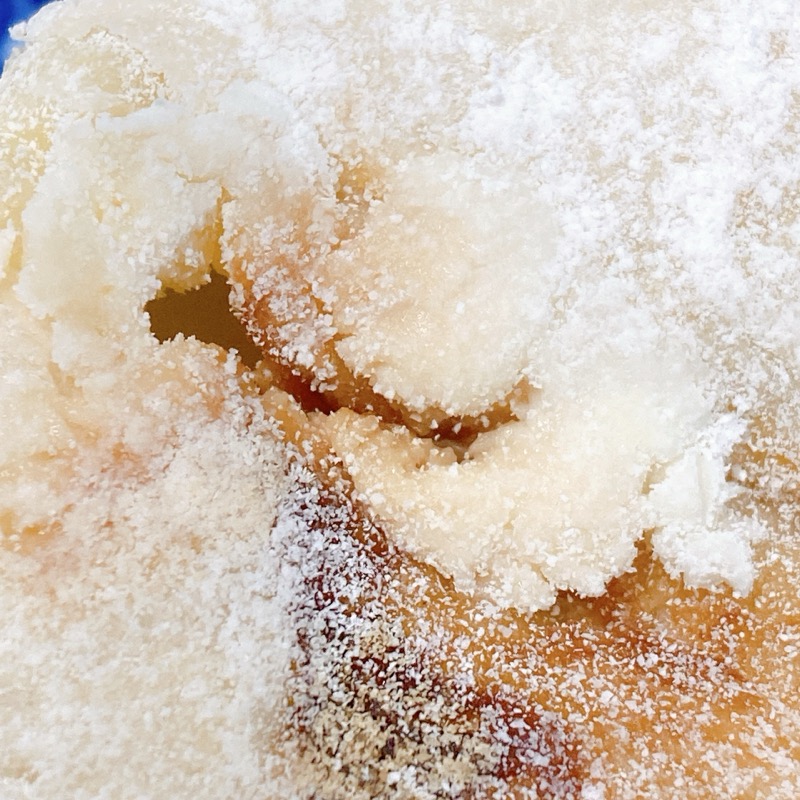 もっちりとした白いチーズパン