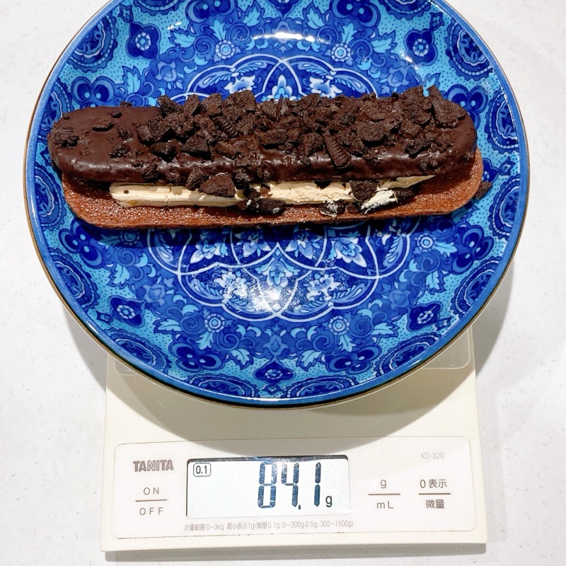 ブラックサンダーザクザクチョコクッキーサンドキャラメル