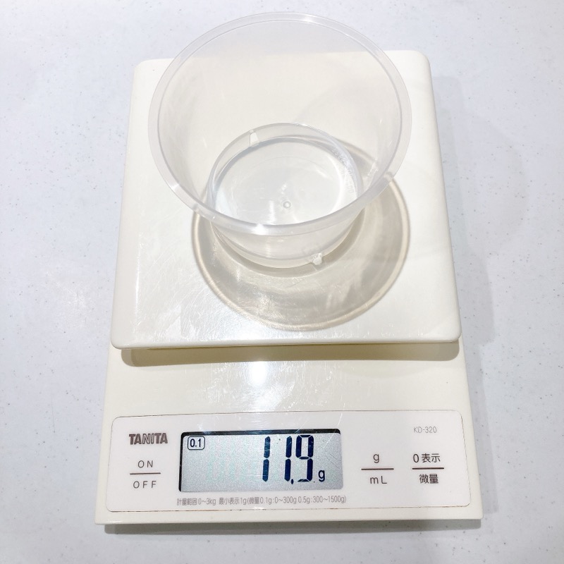 フェルメール牛乳を注ぐ女の純白プリン