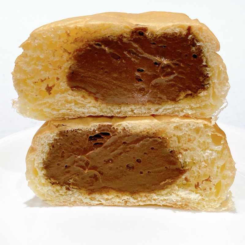 《八天堂》冷やして食べるとろけるくりーむぱん濃いチョコレート