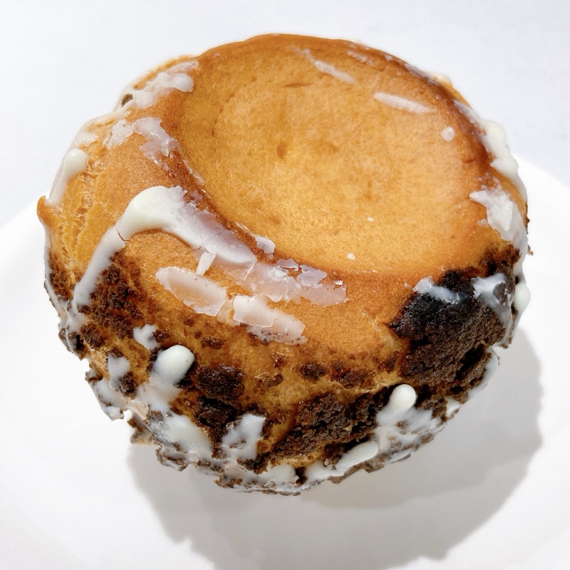 白いブラックサンダークッキー＆クリームシュー