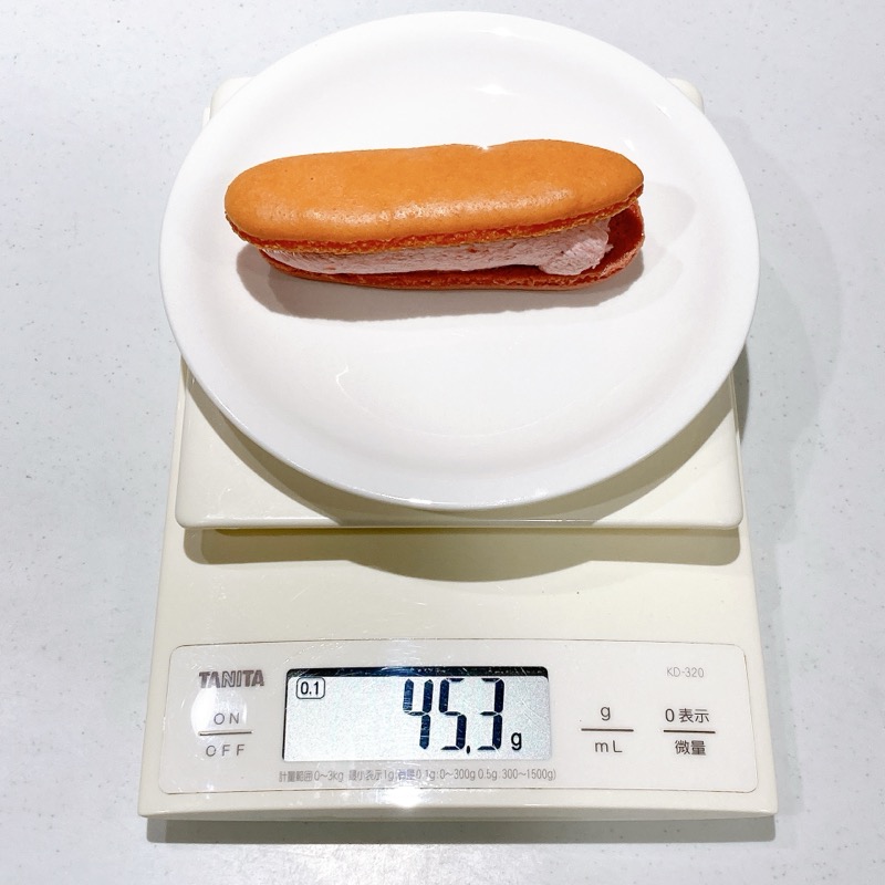 ピエール・エルメ マカロンサンドイチゴ&バニラ