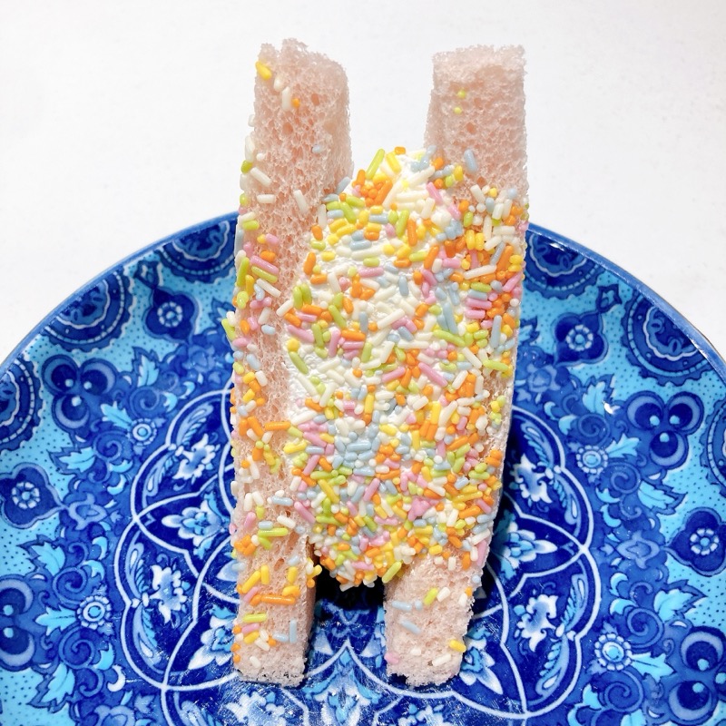 よくばりサンドカラーチョコ&ホイップ