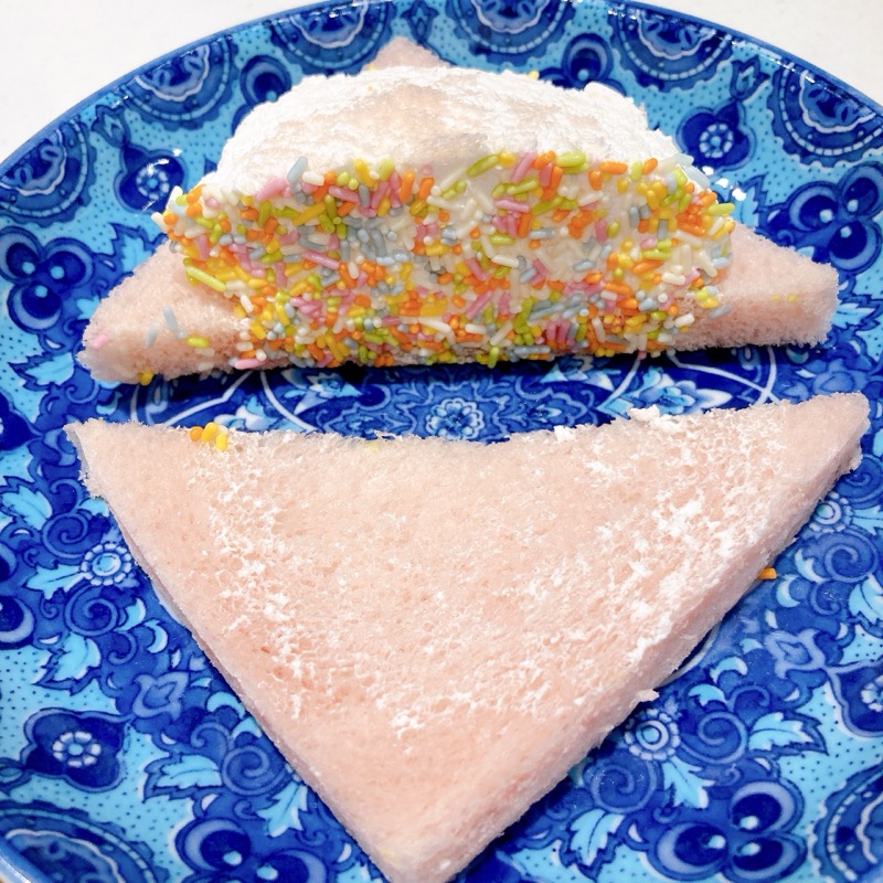 よくばりサンドカラーチョコ&ホイップ