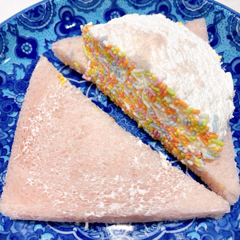 よくばりサンドカラーチョコ&ホイップ