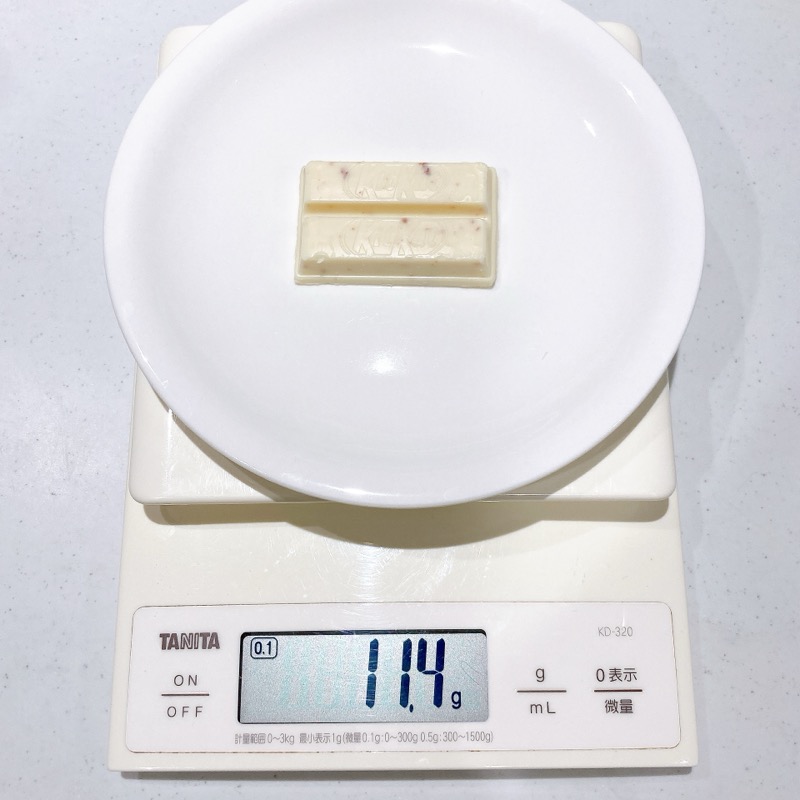 キットカットのストロベリーチーズケーキ