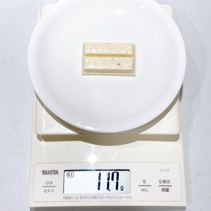 キットカットのストロベリーチーズケーキ