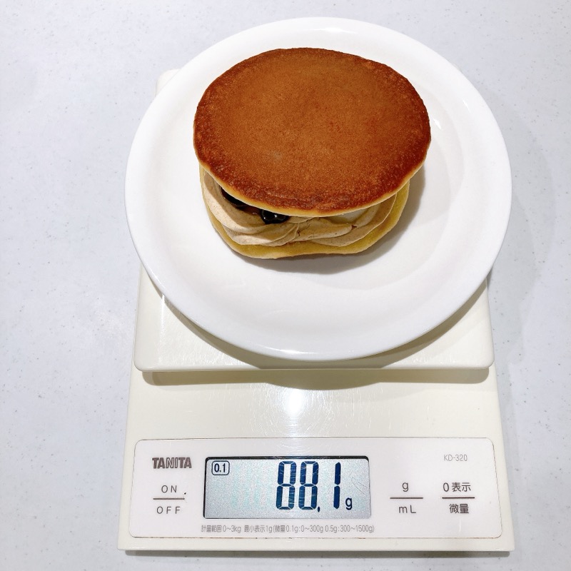 神奈川県産津久井在来大豆使用 きな粉クリーム生どら焼