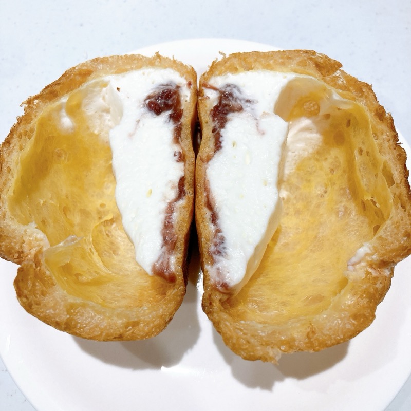 北海道あずきシュークリーム《つぶあん&クリーム》