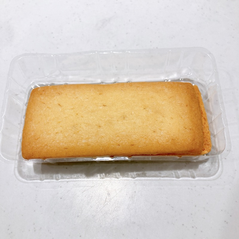 バター香るしっとりレーズンサンド