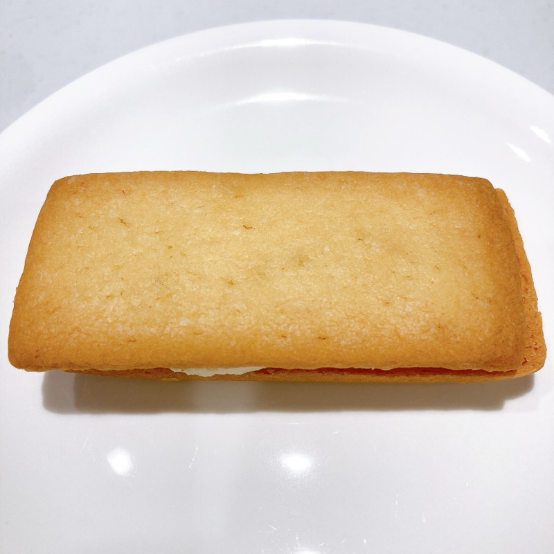 バター香るしっとりレーズンサンド