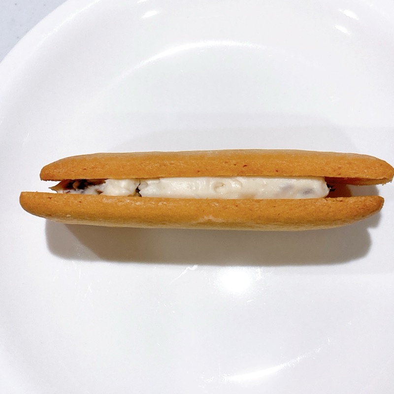 バター香るしっとりレーズンサンド