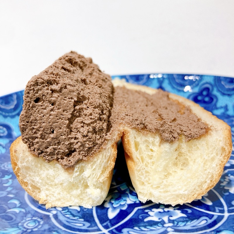 生コッペパンたっぷりチョコホイップ