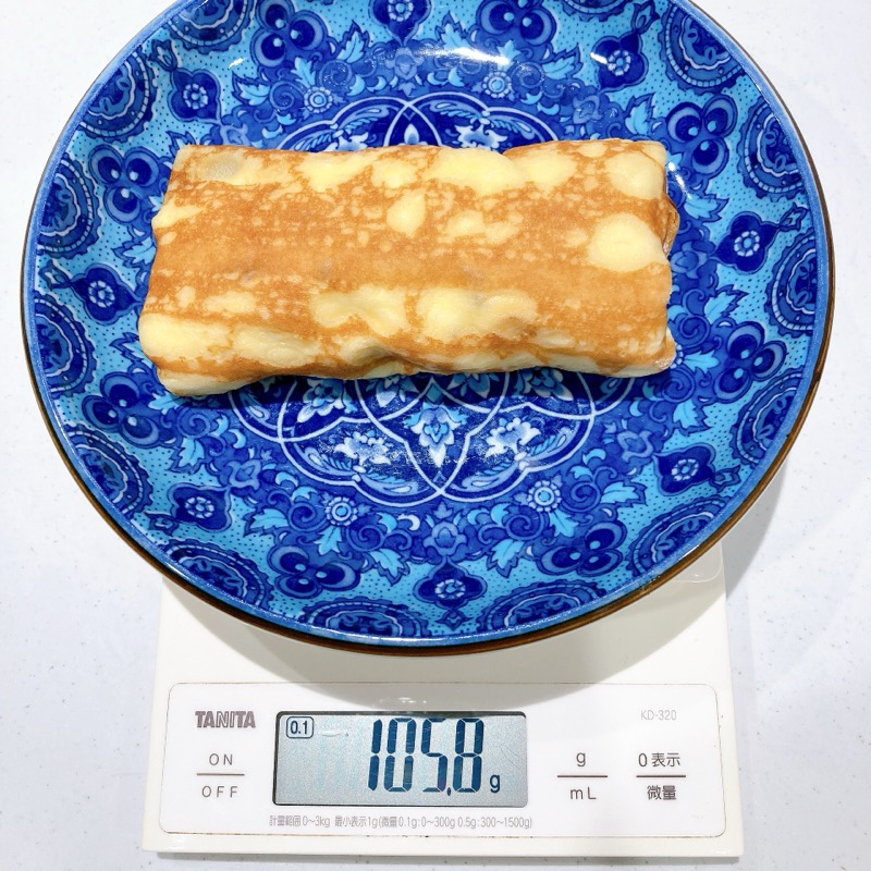 もちもち食感の大きなクレープ 塩キャラメルムース