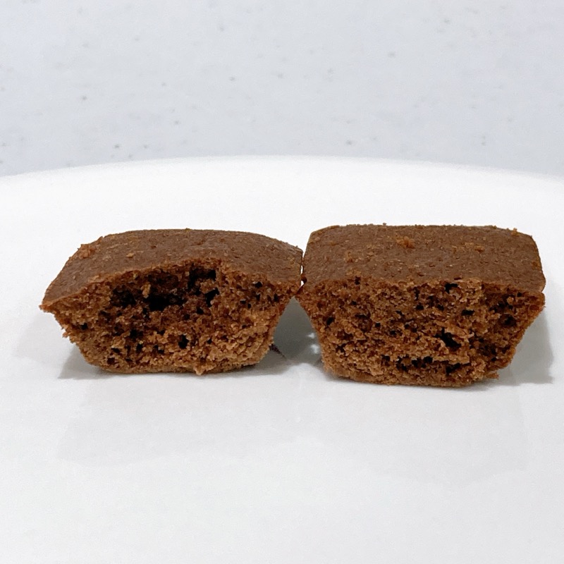 ひとくちスイーツ《ほろ苦カカオのチョコレートケーキ》