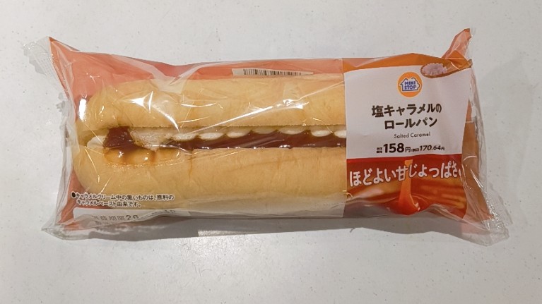 塩キャラメルクリームパン