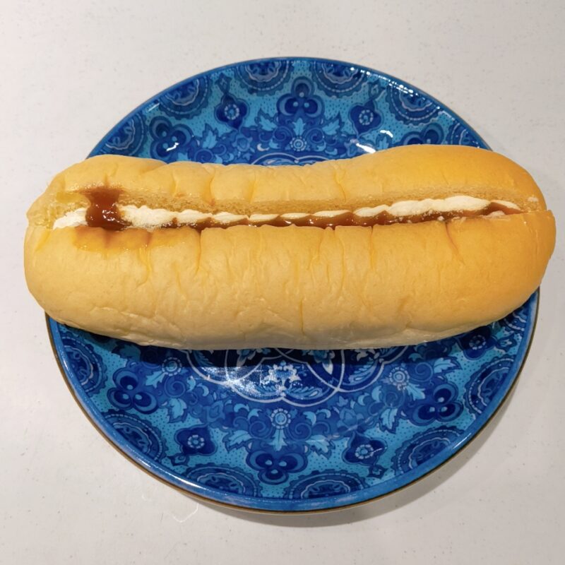 塩キャラメルクリームパン