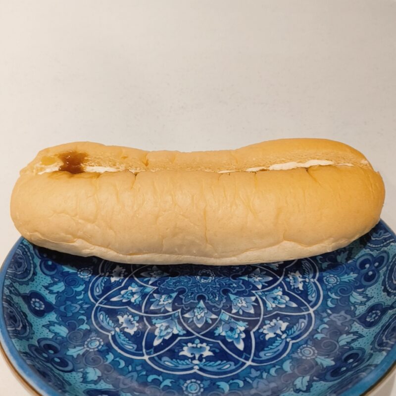 塩キャラメルクリームパン