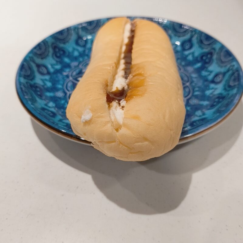 塩キャラメルクリームパン