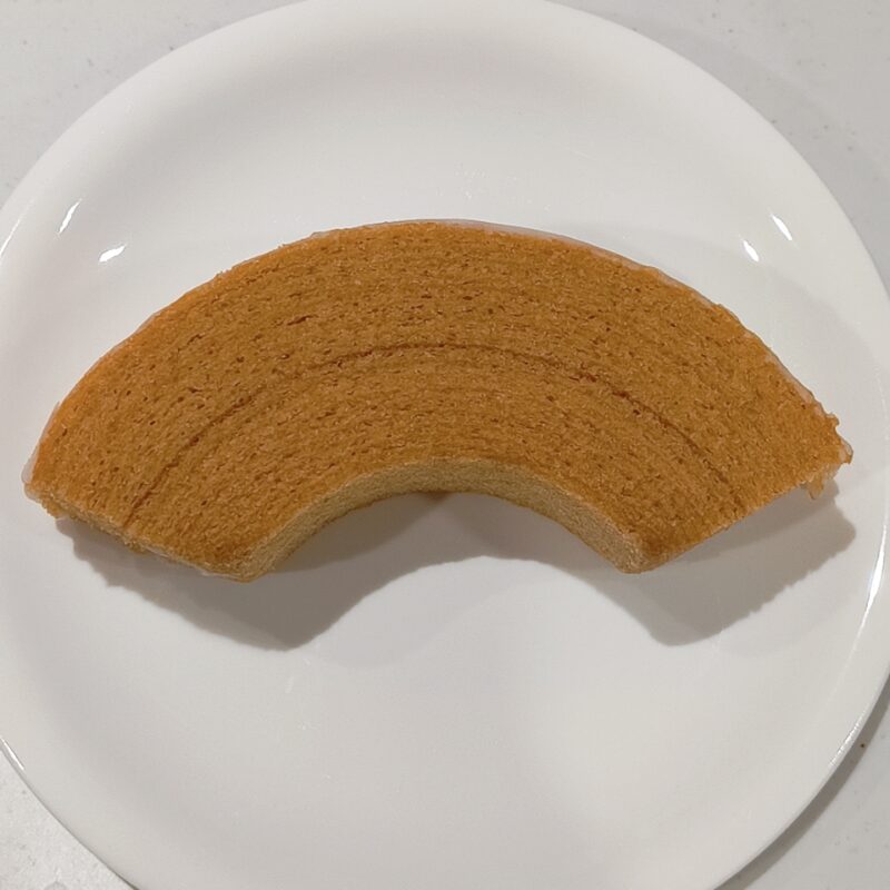 冷やして食べるしっとり食感のキャラメルバウム